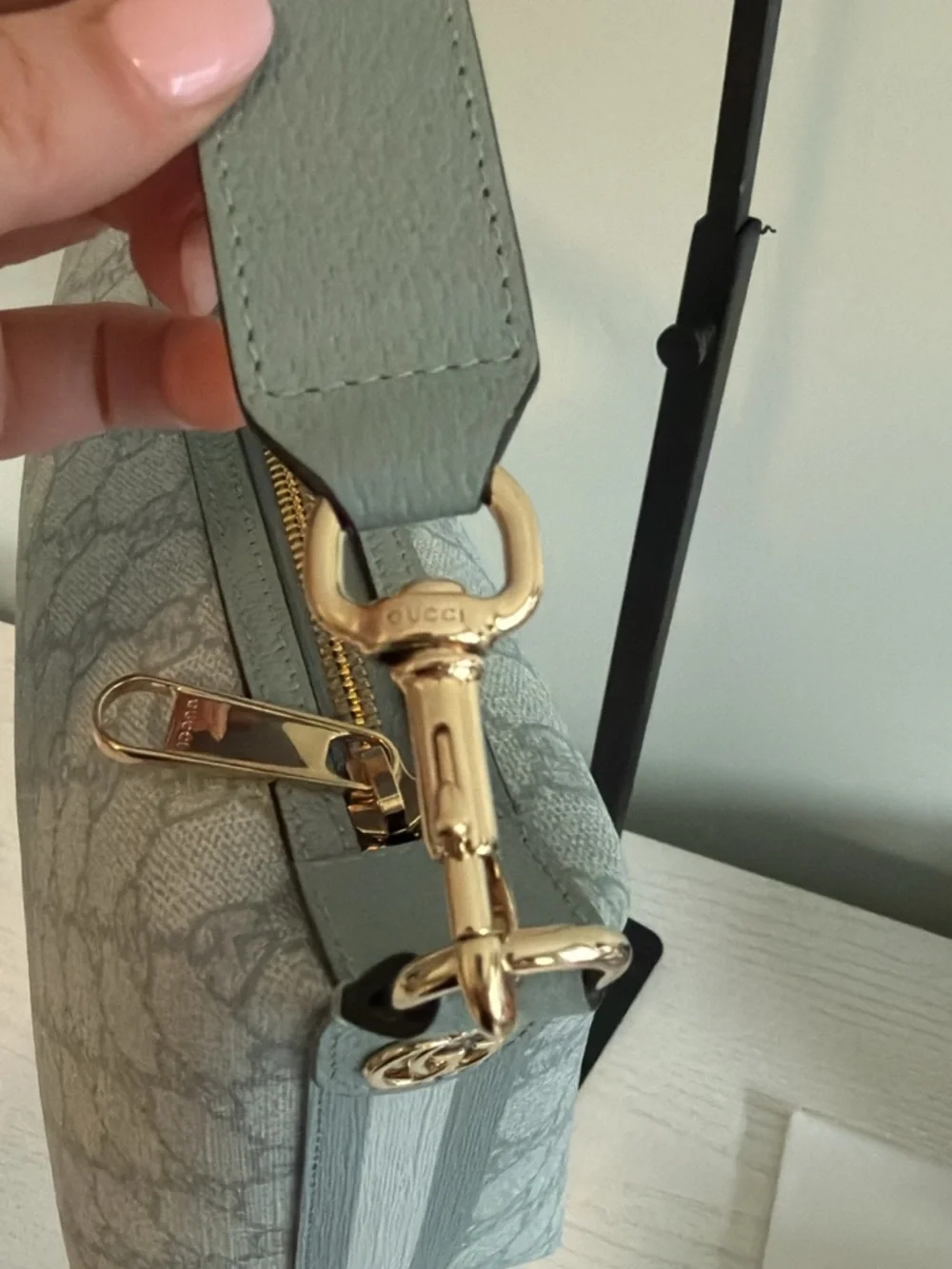 Gucci GG Supreme Monogram Textured Calfskin Web Super Mini Ophidia Shoulder Bag - Picture 3 of 12